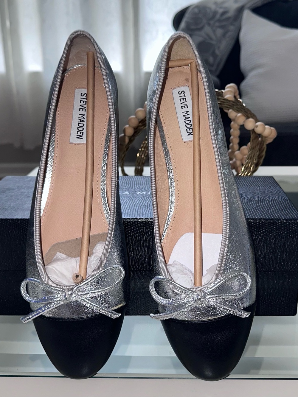 Steve Madden Leather Silver Metallic and Black Cap-Toe Ballet Flats Sz 11- NWB